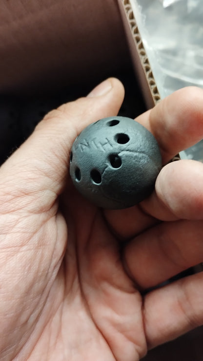 CONCRETE-LIKE HOLLOW BALLTOP